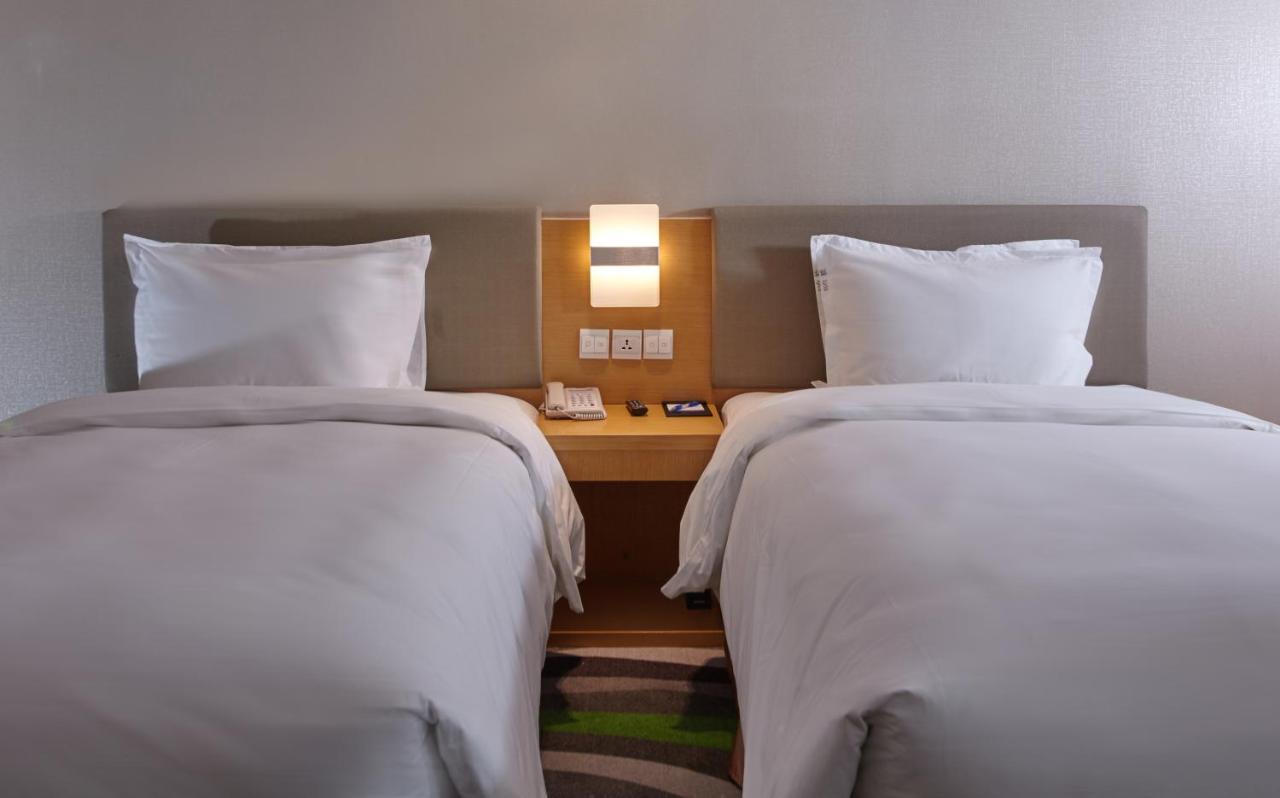 Holiday Inn Express Tangshan Downtown By Ihg Exterior foto